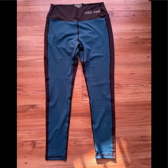 Evree Bella Leggings - Picture 4 of 7